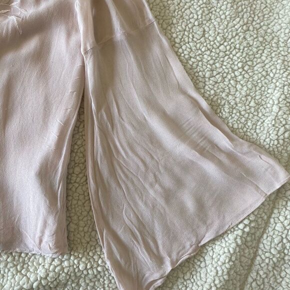 Forever 21 cold shoulder blouse - Picture 4 of 6